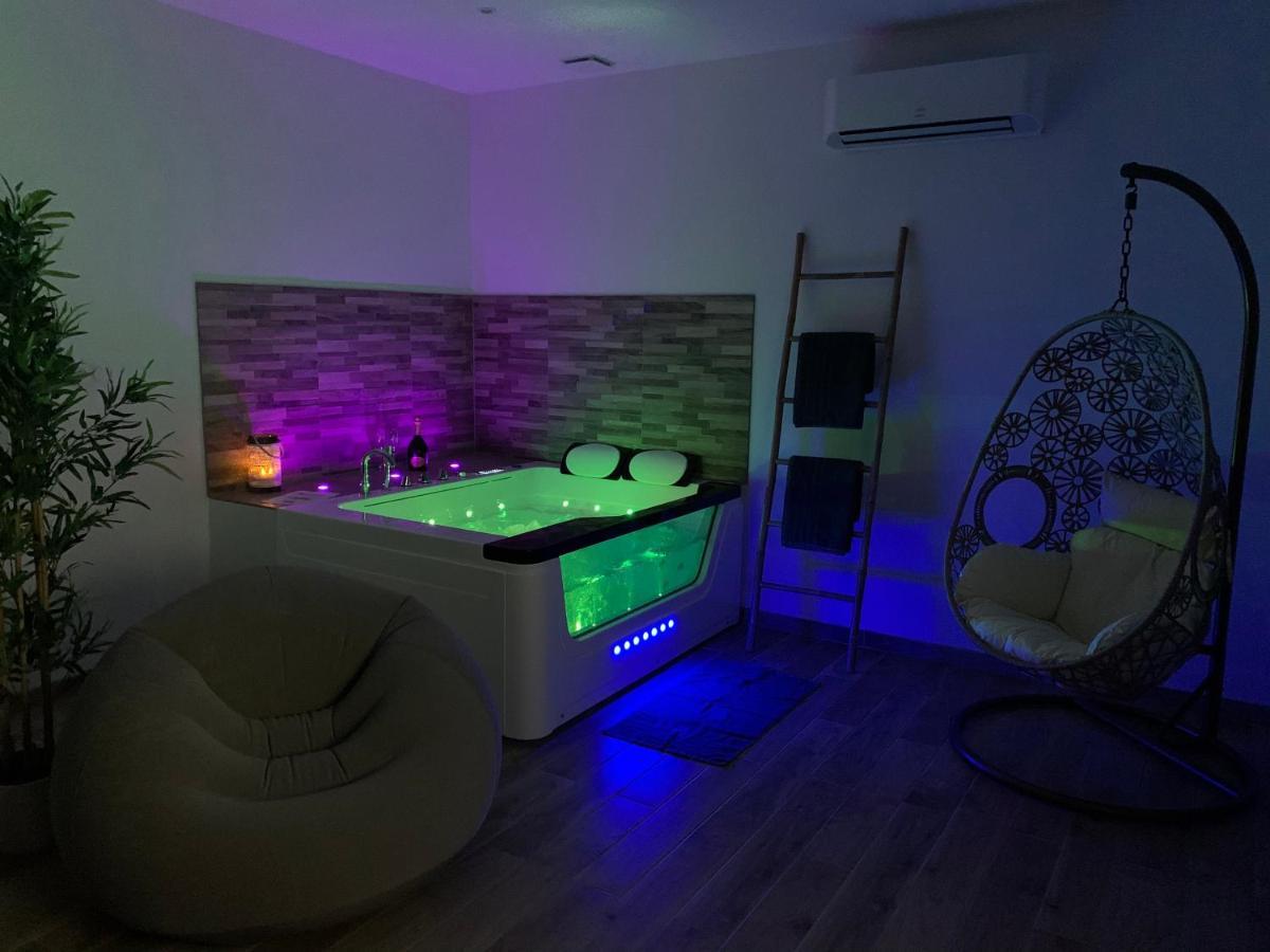 Appartement Cosy Jacuzzy Luxe Gare De Tulon Zewnętrze zdjęcie